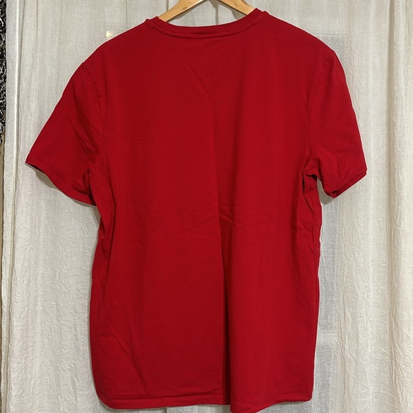 NWOT Red Tommy Hilfiger Short Sleeve T-shirt - Picture 2 of 3